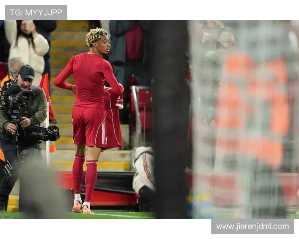 马雷斯卡因在对阵利物浦时染红遭禁赛一场并罚款8000英镑